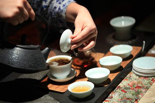 老杨说茶：如何挑选茶具，什么样的茶器才是好茶具？