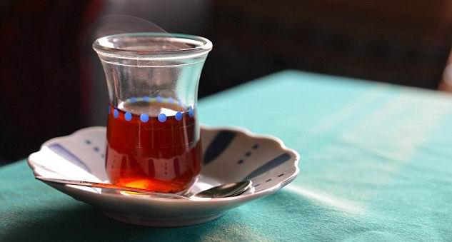 摩洛哥人爱喝薄荷茶饮茶作为一种消遣的方式