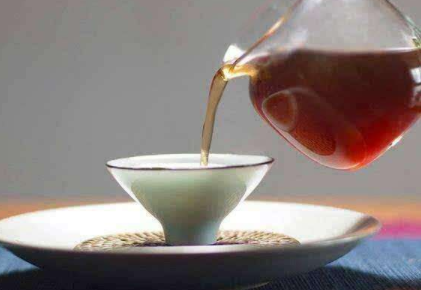 酒后喝浓茶的危害喝酒后多久才能喝茶?