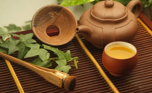 陶瓷茶具色泽种类的特点陶瓷茶具应该怎样保养？