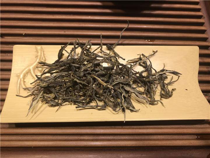 马邓古树茶为人称道的那些茶品特点，这款2018年古树晒青茶都有