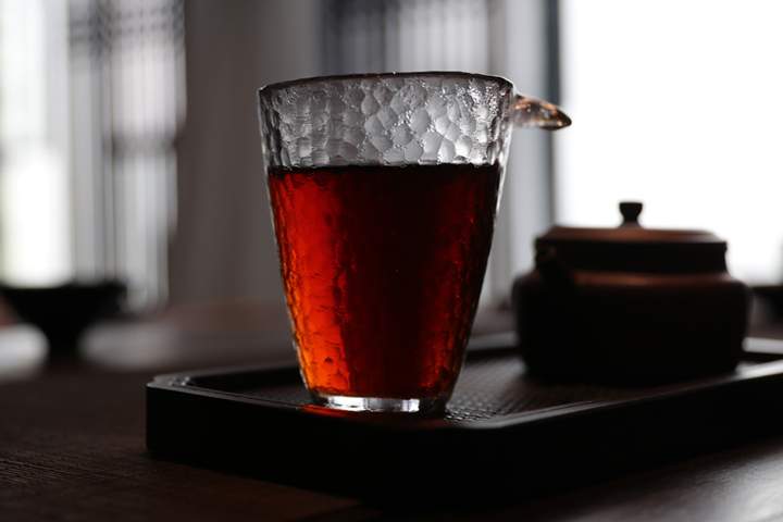 “守心茶坊”清越：从茶小白到资深茶人，她活成了一杯清雅的茶