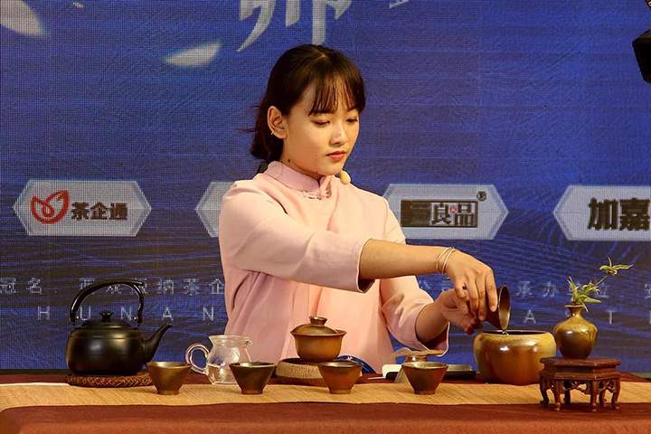 2018茶企通《最美茶艺师》昆明赛区海选赛在海湾茶业国际文化交流中心举行