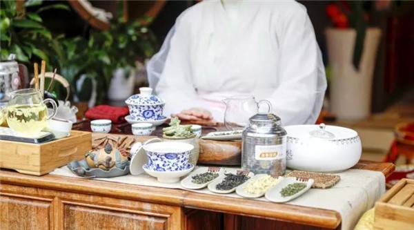 中国茶界批判｜难道“茶人”是一笔好生意？