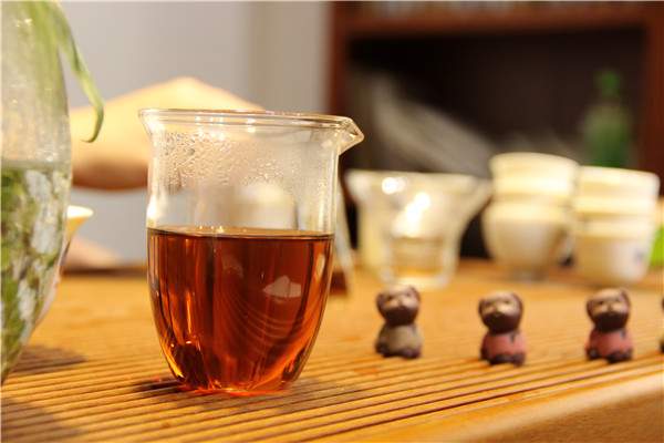 中国茶界批判|穿茶服戴佛珠就是“茶人”了？