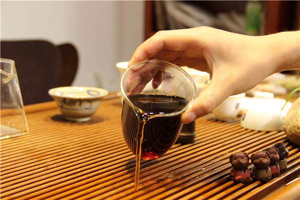 中国茶界批判|穿茶服戴佛珠就是“茶人”了？