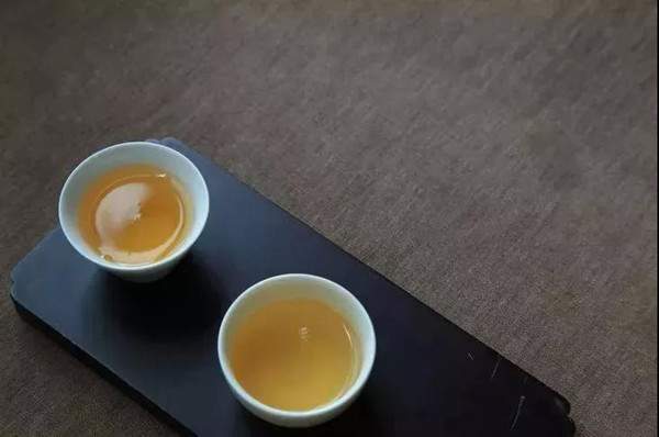 怎样识别古树茶与台地茶？