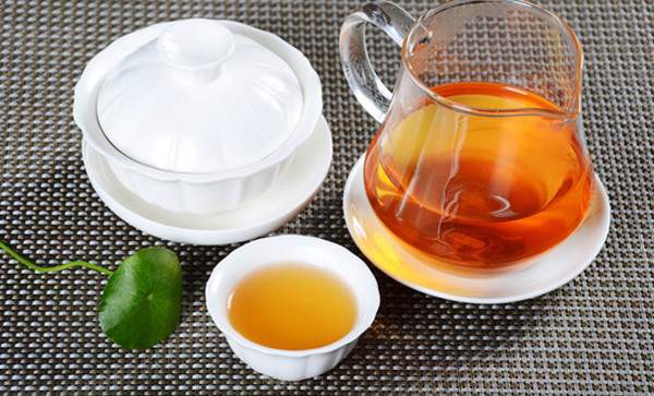 第十三届中国茶业经济年会暨云南临沧红茶节举办