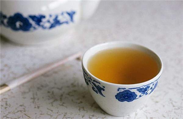 80后学茶札记｜与茶油们的日常：闲聊茶评