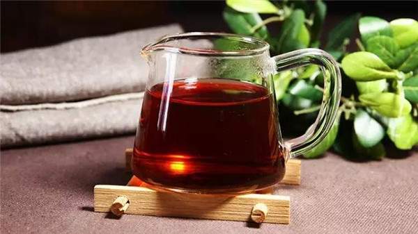 老茶客如是评价中期茶阶段的熟茶？