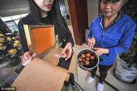 上海一市民拍下高价茶，却被保姆煮了茶叶蛋