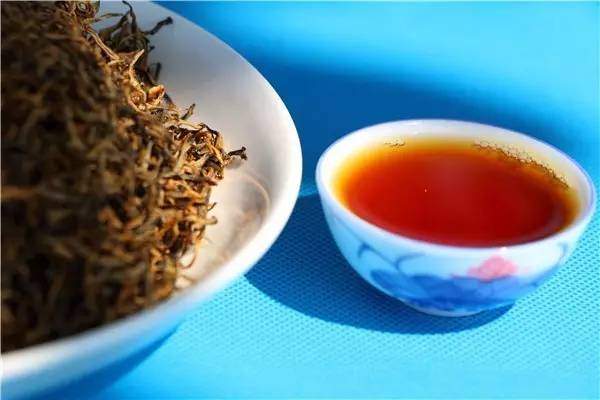 云南梁河“回龙茶”品牌价值5.75亿