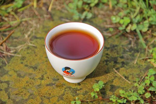 熟茶价格翻了三番，老茶客如何评价中期熟茶？