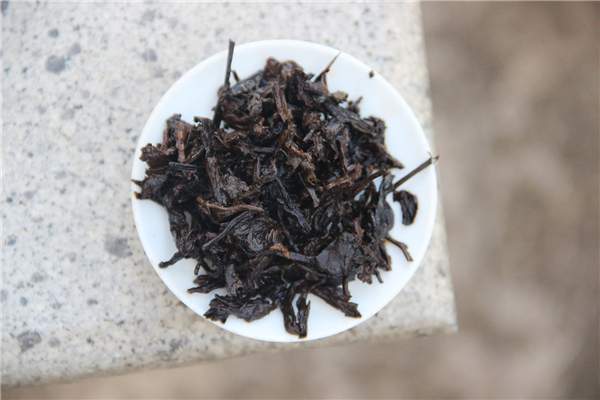 存放在广东和昆明的熟茶，口感竟如此大？