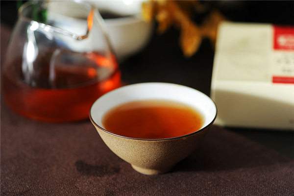 老茶客如是评价中期茶阶段的熟茶
