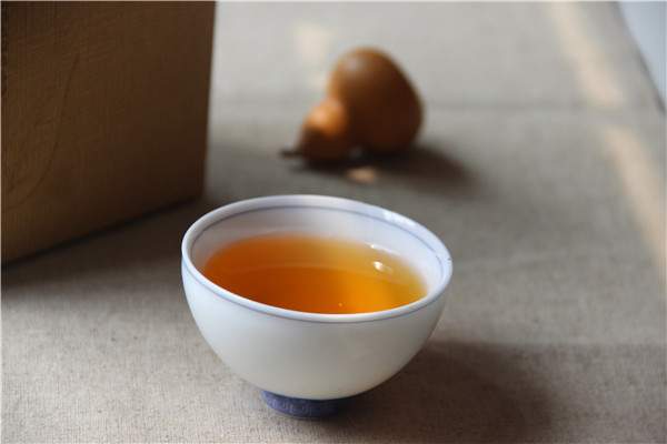 从什么时候开始，中国茶在英国的垄断地位被打破了？