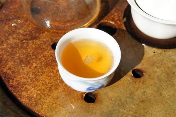 茶友交流心得：沸水冲泡茶叶有三个主要的缺点