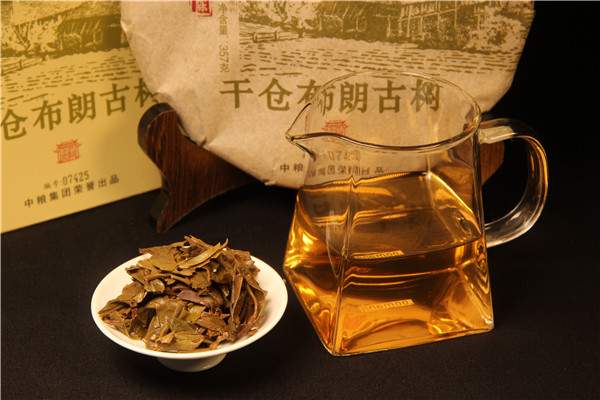 2016年中茶干仓布朗古树普洱生茶饼怎么样？
