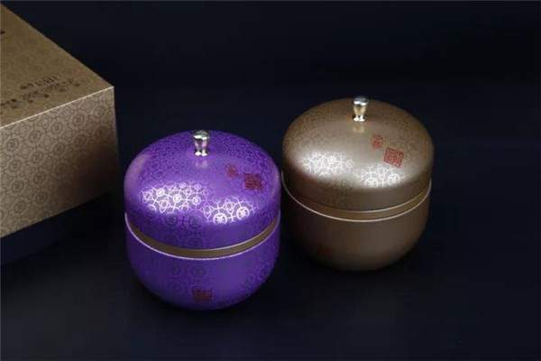 中茶铃子罐：现代精工，深锁宝茗