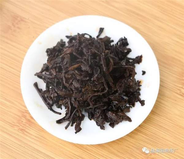 2017年勐海国艳茶厂“老班章”普洱熟茶
