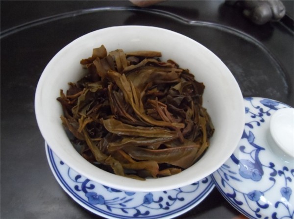 广雅普洱茶2011年七星青饼开汤品鉴