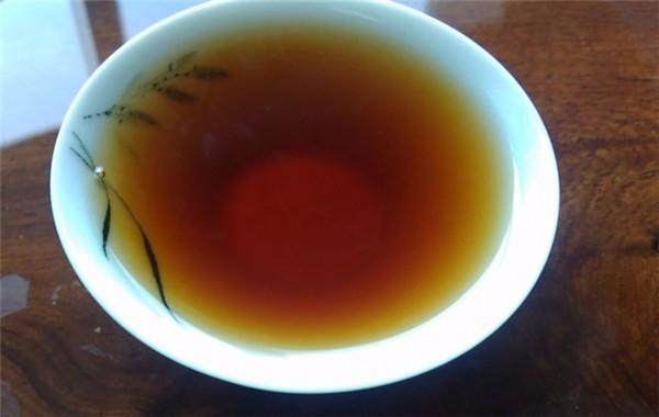大益勐海味黄金岁月熟茶开汤