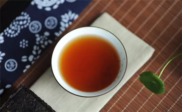 普洱熟茶如何制作可以提升其香气？