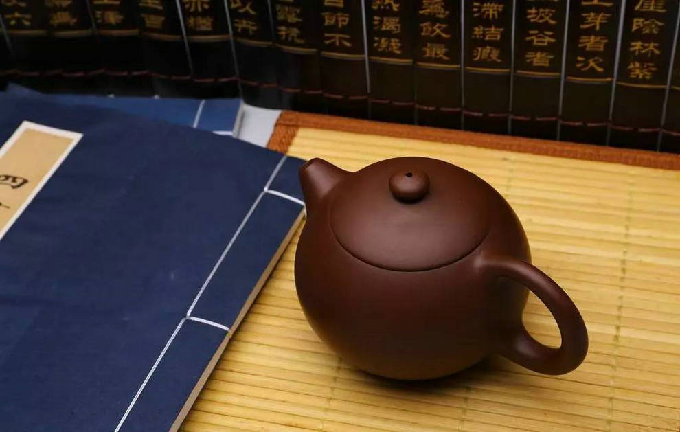 在泡茶的时候不知你有没有注意到紫砂壶的变化？