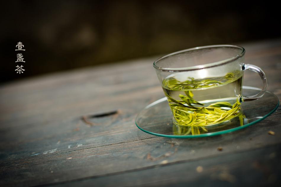 玻璃杯茶艺欣赏茶袅袅多姿的“茶舞”