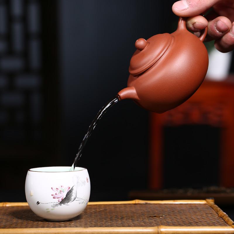 紫砂壶泡茶保持茶叶的色、香、味茶色香味皆蕴