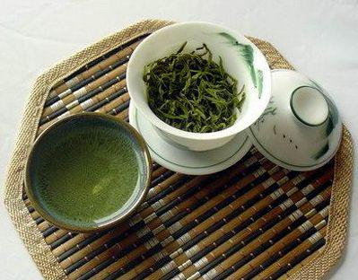 紫笋茶的品质白毫显露、芽叶完整、色泽绿翠、香气浓强