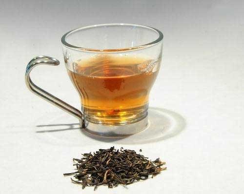 夏天饮用武夷山正山小种红茶有生津清热的功效