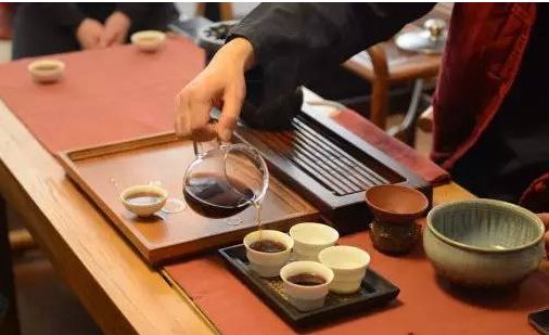 泡好安化黑茶的五个要素：茶具、选水、茶量、水温和时间