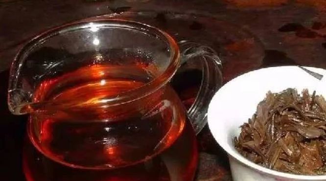 为什么安化黑茶具有抗突变、杀菌消炎等作用？