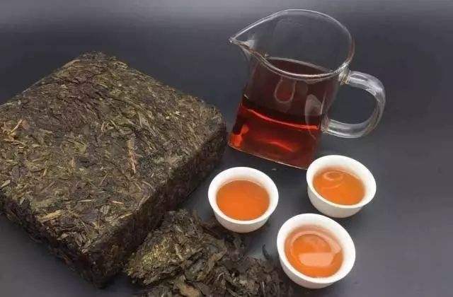 【百富茯茶】茯砖茶竟然可以降降血脂、降血糖？