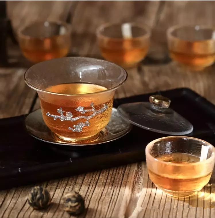 如何用盖碗冲泡泾阳茯茶？