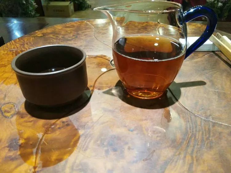 千年金花与茯茶请您喝更好的金普茯
