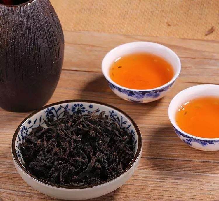 名山出名茶——武夷岩茶