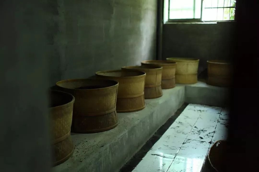 武夷岩茶2012丨干仓存放，正岩产区，一口喝懂老岩茶的好