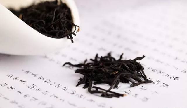 武夷岩茶除了常见的烟味外还有哪些异味？