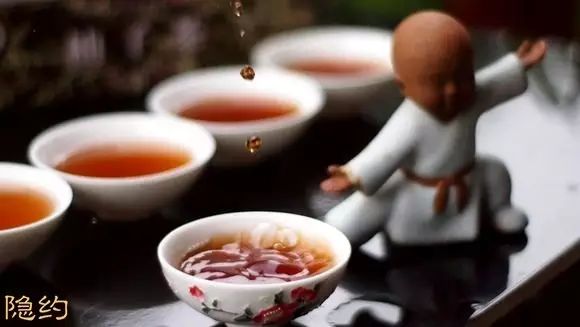 武夷岩茶里的“陈茶”。