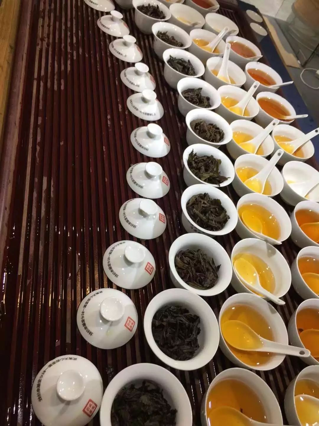 武夷岩茶的专业审评方法