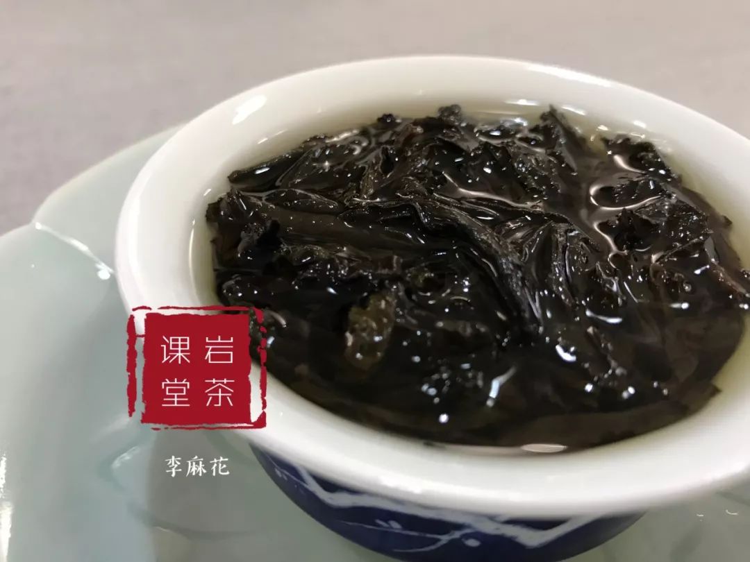 为什么越苦的武夷岩茶，喝完后觉得越甜？