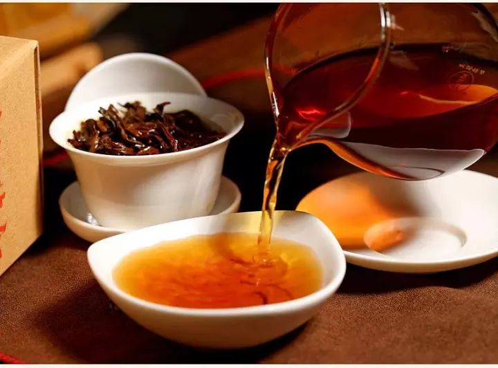 喝滇红茶为什么要选择凤庆这个地方的红茶？