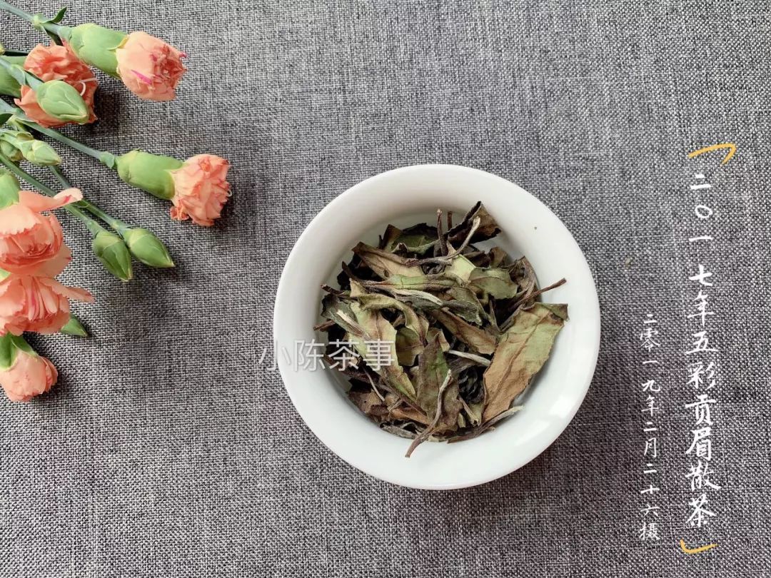 无论新白茶还是老白茶，芽，梗，叶兼备形态好口感佳的是哪一种？