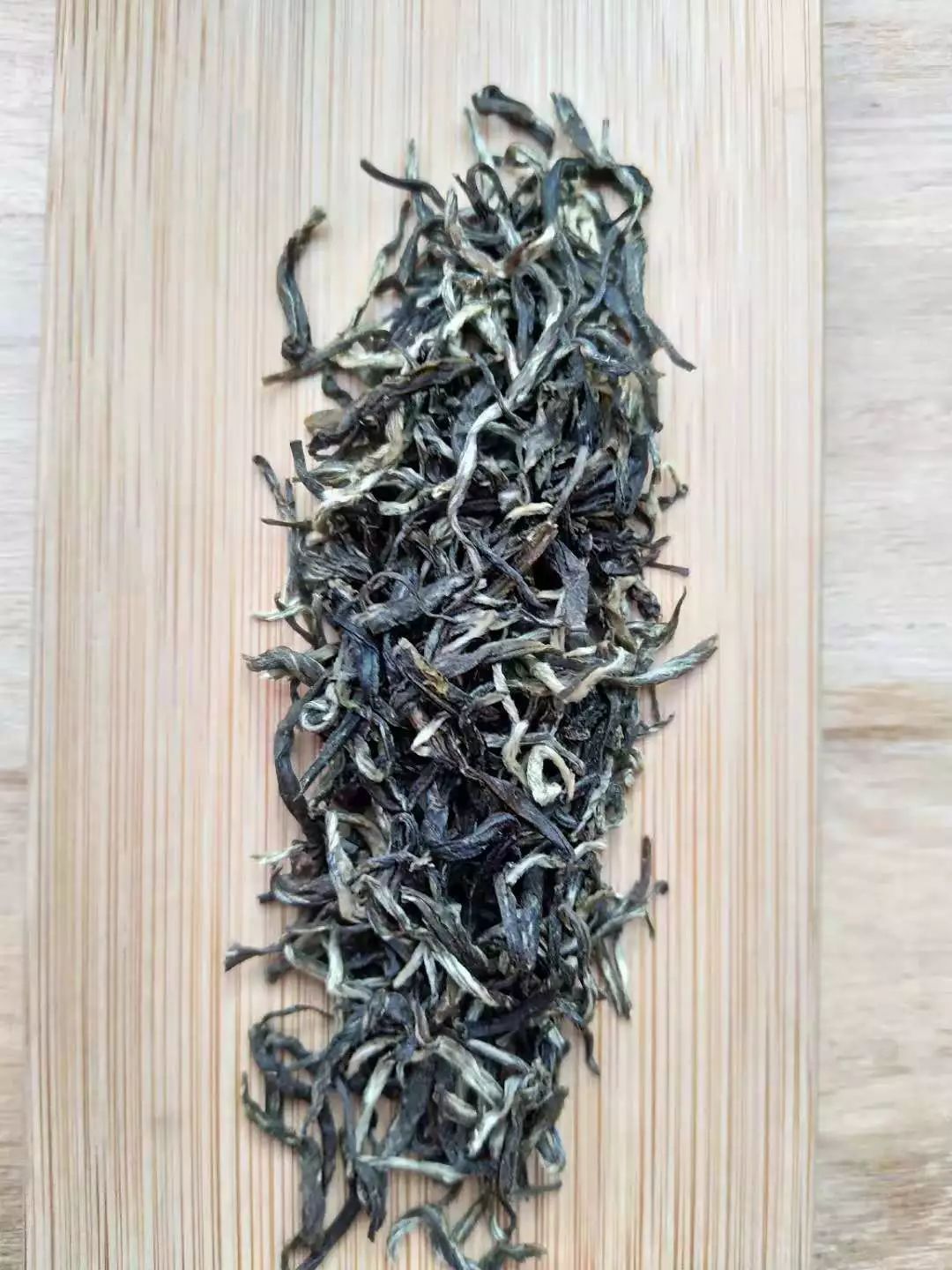 学绿茶，竹叶青、蒙顶甘露都是绿茶