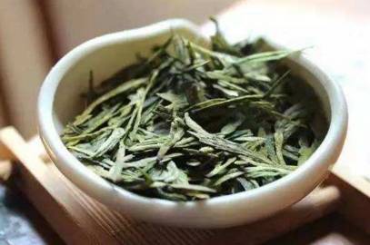 关于茶知识丨碧螺春和龙井茶哪个好喝？