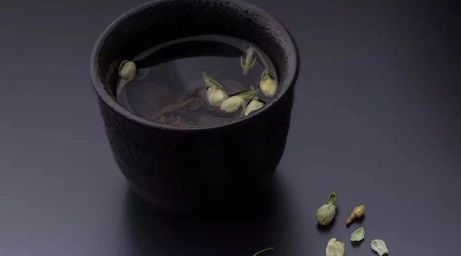 80斤茉莉花仅能做10斤茶，这杯茉莉花茶到底有多好喝？