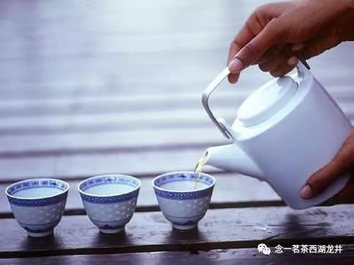 点解广东人爱喝普洱茶？