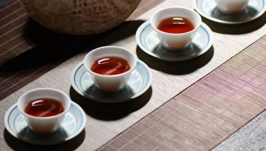 茶丨如何区别普洱茶汤中的4种香气